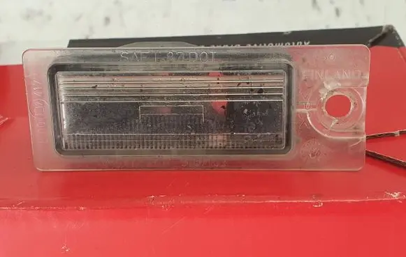 Volvo V70 Number plate light 9187153