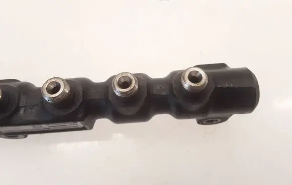 Peugeot 307 Fuel main line pipe 9654592680