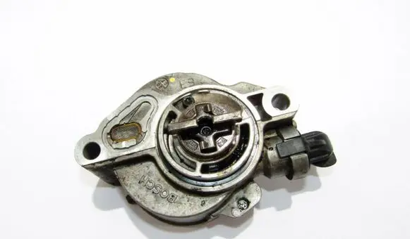 Peugeot Partner Vacuum pump D1562A
