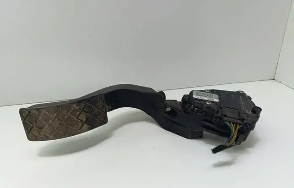 Audi A6 S6 C5 4B Accelerator throttle pedal 8D1721523F