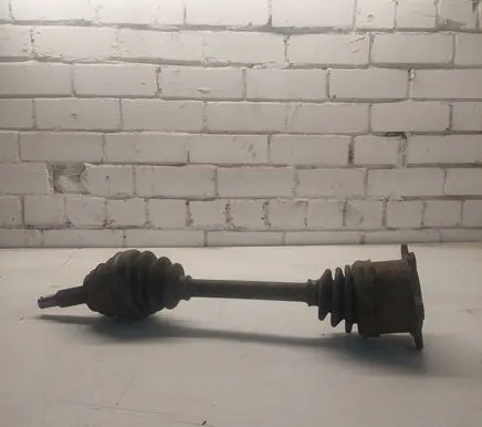 Mitsubishi Pajero Rear driveshaft