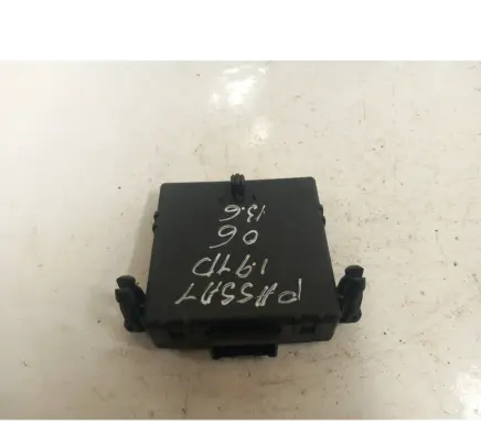 Volkswagen PASSAT B6 Gateway control module 3C0907530E 3C0907951