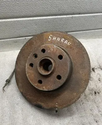 Volkswagen Sharan Front wheel hub