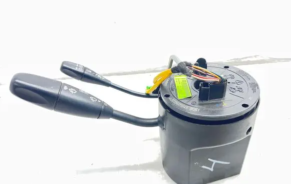Mercedes-Benz C W203 Wiper turn signal indicator stalk/switch A2035405645