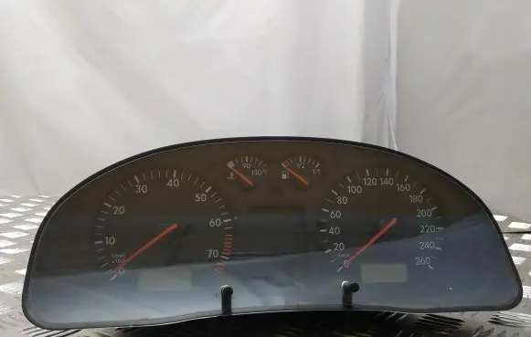 Volkswagen PASSAT B5 Speedometer (instrument cluster) 3B0919861BX