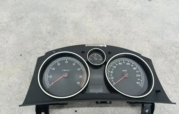 Opel Astra H Speedometer (instrument cluster) 13225978