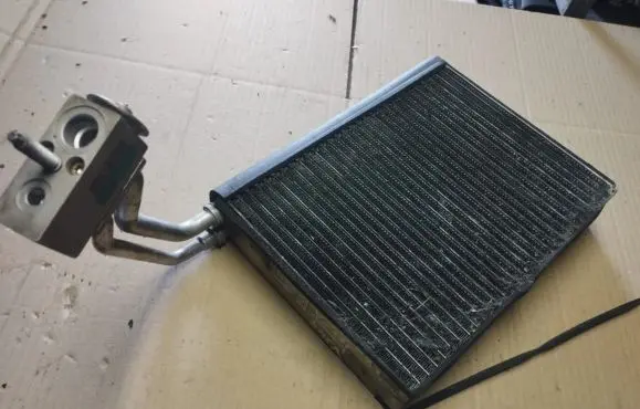 Jeep Grand Cherokee (WK) Air conditioning (A/C) radiator (interior) 
