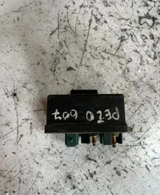 Peugeot 607 Glow plug pre-heat relay 598138