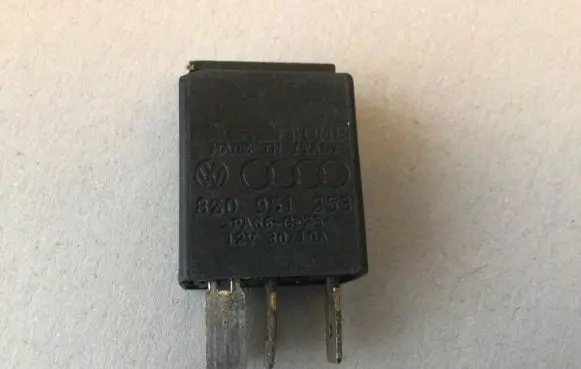 Skoda Octavia Mk2 (1Z) Other relay 8Z0951253 395