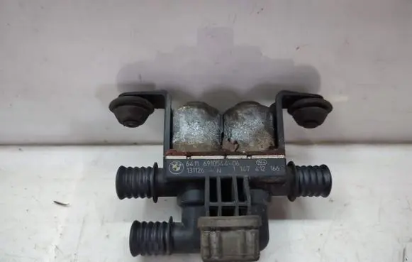 BMW X5 F15 Coolant heater control valve 6910544