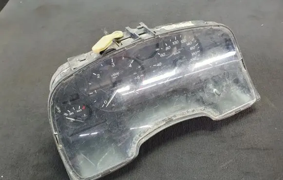 Opel Zafira A Speedometer (instrument cluster) 09228757EJ 351184000 1921781