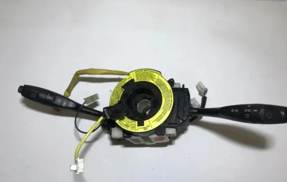Mitsubishi Carisma Wiper turn signal indicator stalk/switch mr318844