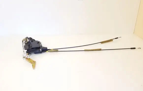 Mitsubishi Grandis Front door lock