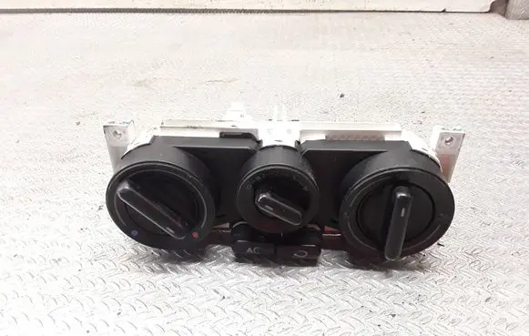 Volkswagen New Beetle Climate control unit 1C0820045D 662943L07 90151161000