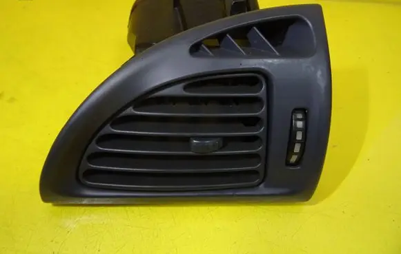 Citroen C5 Dashboard side air vent grill/cover trim 99024210