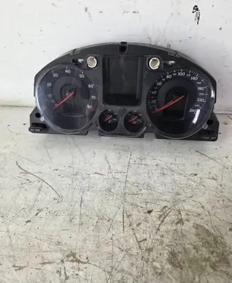 Volkswagen PASSAT B6 Speedometer (instrument cluster) A2C53194181