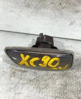 Volvo XC90 Front fender indicator light 30722641