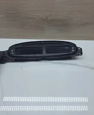 Speedometer (instrument cluster)