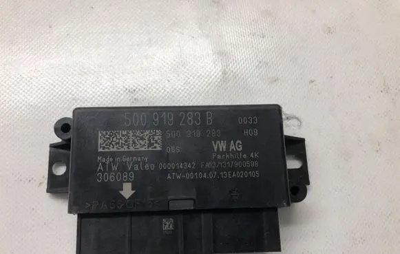 Audi A3 S3 8V Parking PDC control unit/module 5Q0919283B