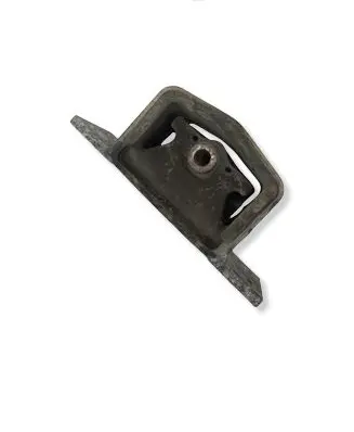 Infiniti FX Engine mount bracket 