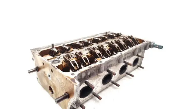 Volkswagen Golf V Engine head 03C103358S