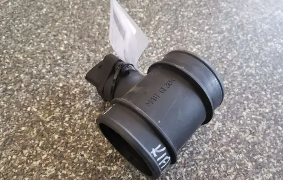 KIA Carens I Mass air flow meter 0281002447 2816427000