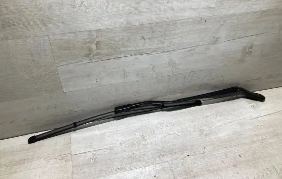 Dacia Sandero III Front wiper blade arm 288813326r