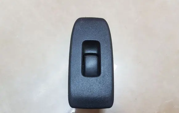 Mitsubishi Pajero Electric window control switch MR445659