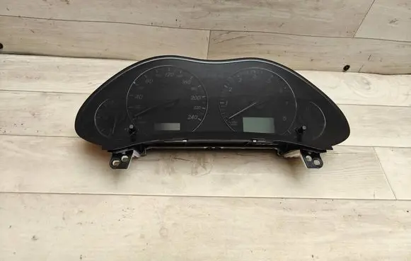 Toyota Avensis T250 Speedometer (instrument cluster) 8380005A90C MB2574305257