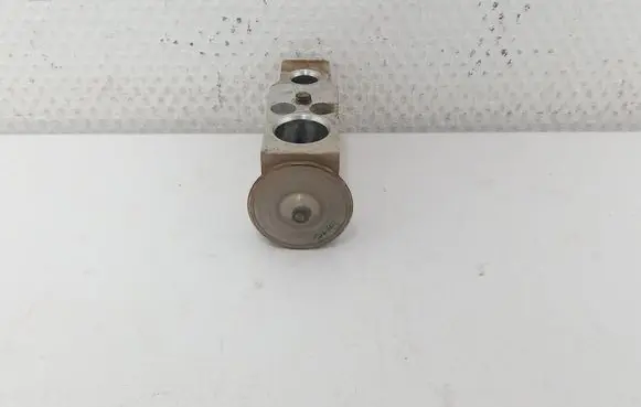 Toyota Yaris Air conditioning (A/C) expansion valve MF4475003070 8851526070 F4475003070