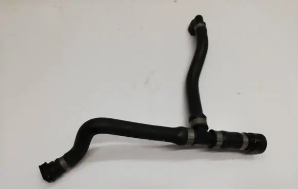 BMW X3 E83 Engine coolant pipe/hose