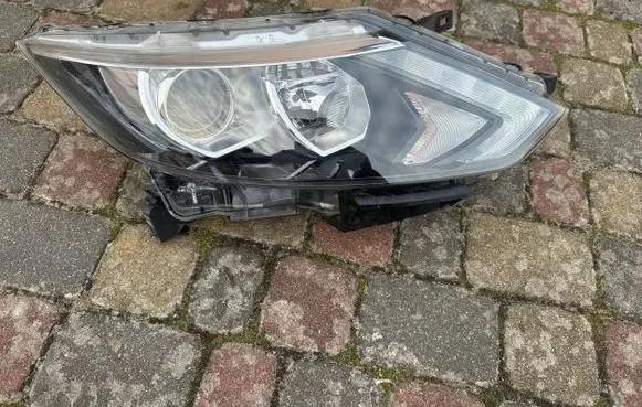 Nissan Qashqai Headlight/headlamp 100-18013 10018013