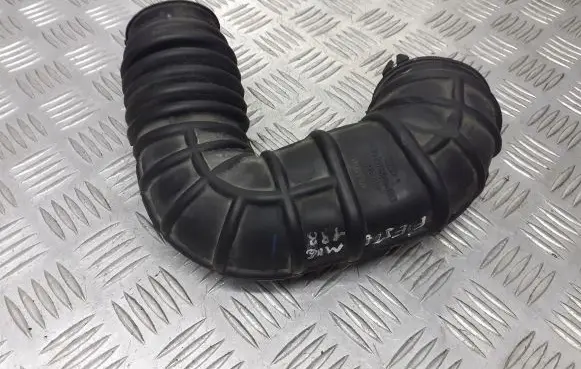 Ford Fiesta Air intake hose/pipe 2S61-9R504-DC