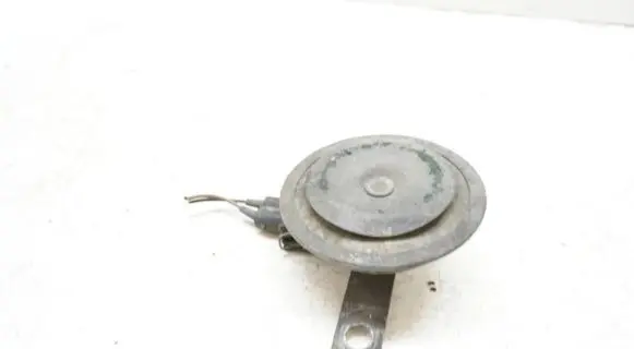 Volkswagen Golf III Horn signal 1H0951113
