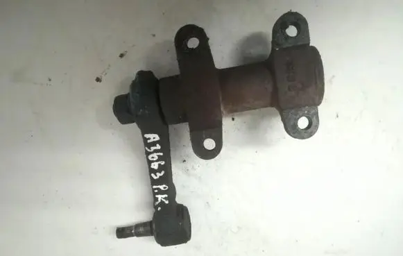 Mitsubishi Pajero Steering wheel axle