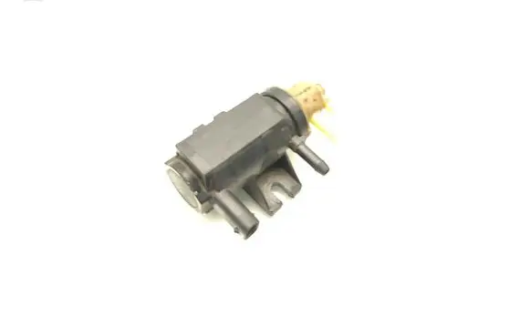 Vacuum valve
