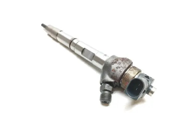 Audi Q3 8U Fuel injector 04L130277AC