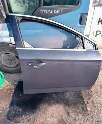 Ford Mondeo MK IV Front door 