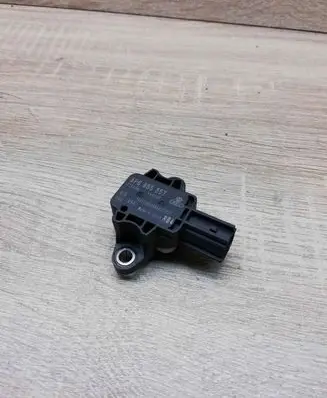 Audi A3 S3 8P Airbag deployment crash/impact sensor 8P0955557