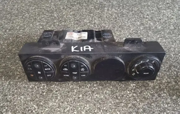 KIA Carnival Climate control unit 0K53B61190