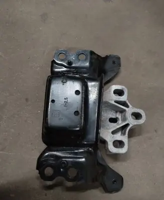 Skoda Superb B8 (3V) Engine mount bracket 5Q0199555AD