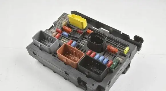 Citroen C4 I Picasso BSM Control unit 9667044880