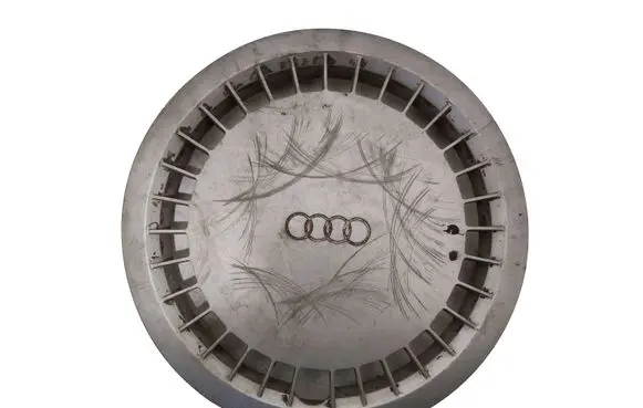 Audi 100 S4 C4 R15 wheel hub/cap/trim 443601147A 443601147B 855601147