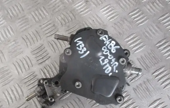 Audi A4 S4 B6 8E 8H Vacuum pump