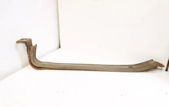 Mercedes-Benz C W202 Fuel tank mounting bracket A2024201140
