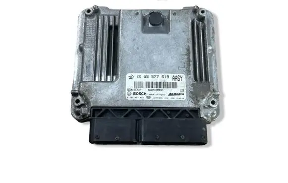 Opel Insignia A Engine control unit/module ECU 0281017453 55577619