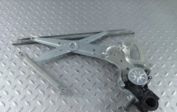 Toyota Corolla Cross Front door window regulator with motor 6980152140 8571016210