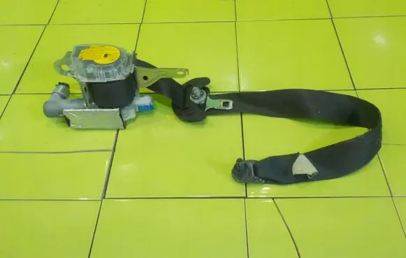 Mitsubishi Lancer VIII Front seatbelt 7Q7980P BEZPIECZENSTWA