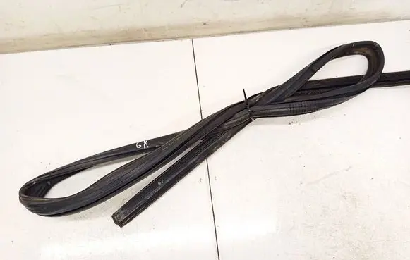 Opel Meriva A Rubber seal rear door 522426761