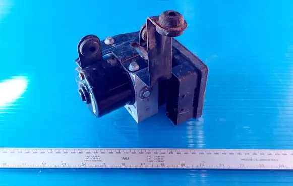 Ford Focus ABS Pump 8M512C405CA